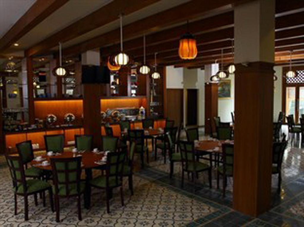 Aziza Syariah Hotel Solo By Horison Eksteriør bilde
